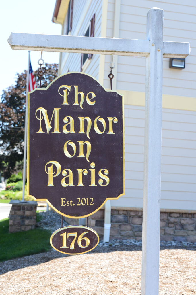 the manor on paris 4